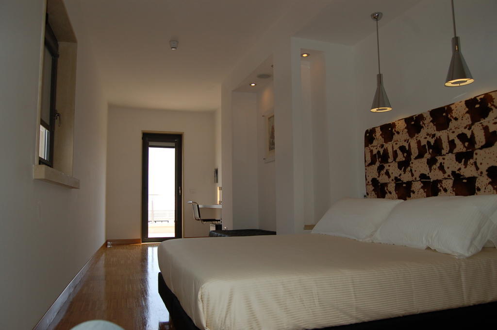 Hotel Del Conte Фонди Екстериор снимка