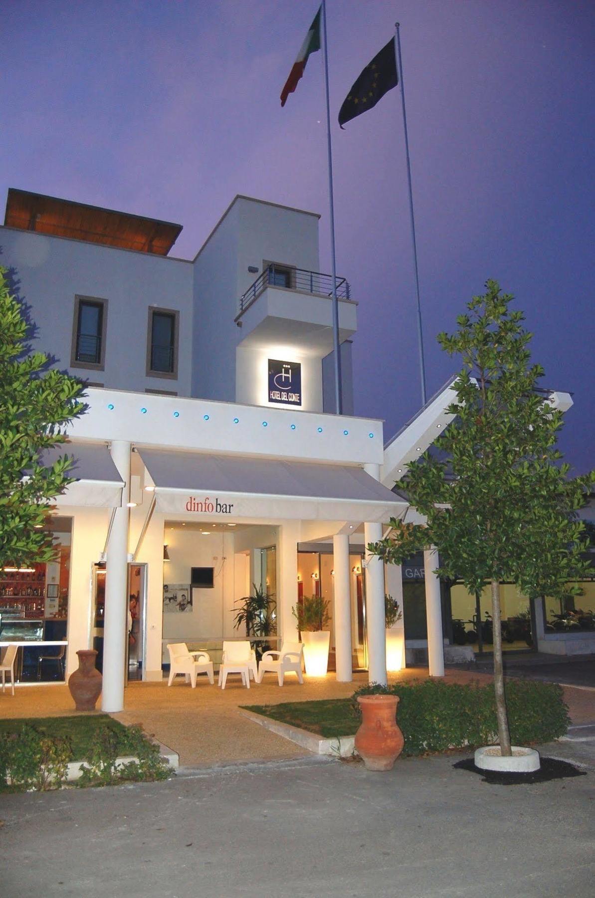 Hotel Del Conte Фонди Екстериор снимка