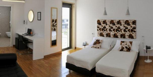 Hotel Del Conte Фонди Стая снимка